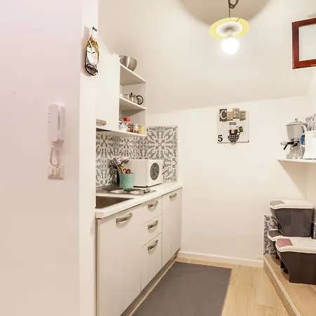 Guesthost - La Casetta Lovely In Vecchia * Бари